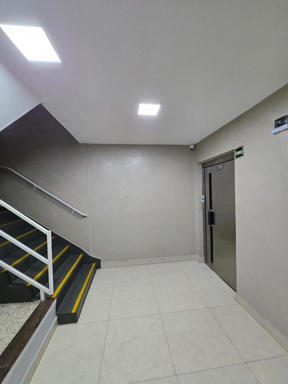 6 Pessoas, Enseada-guaruja Proximo Da