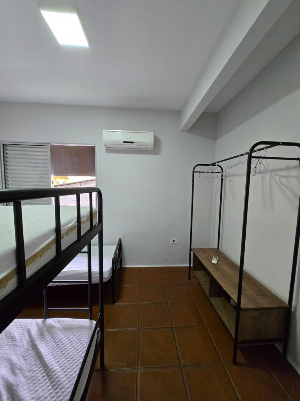 6 Pessoas, Enseada-guaruja Proximo Da